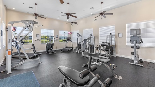 Community fitness center with exercise machines