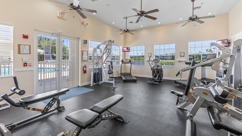 Community fitness center with exercise machines