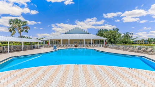 Amenity center Pool