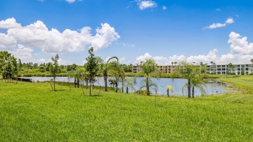 View of lake in Heritage Lake Park