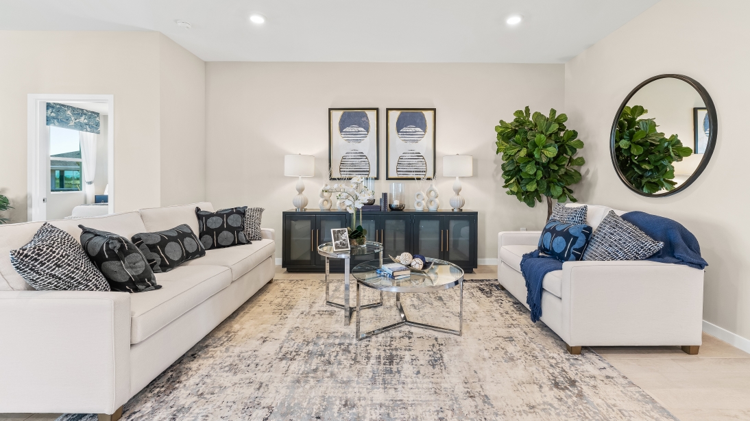 Inside of the Lantana Model