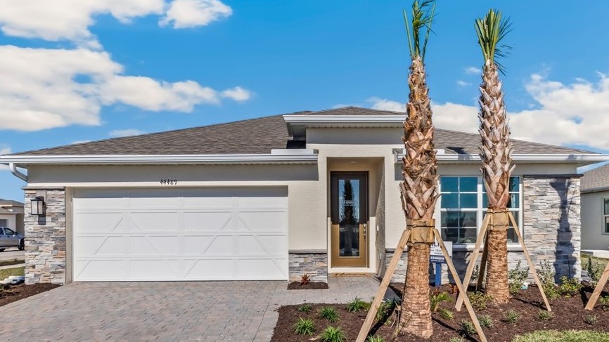 Outside of the Cali MG in Palmetto Landing