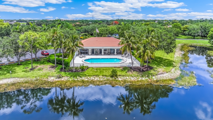 Lakes of Estero Amenity Center