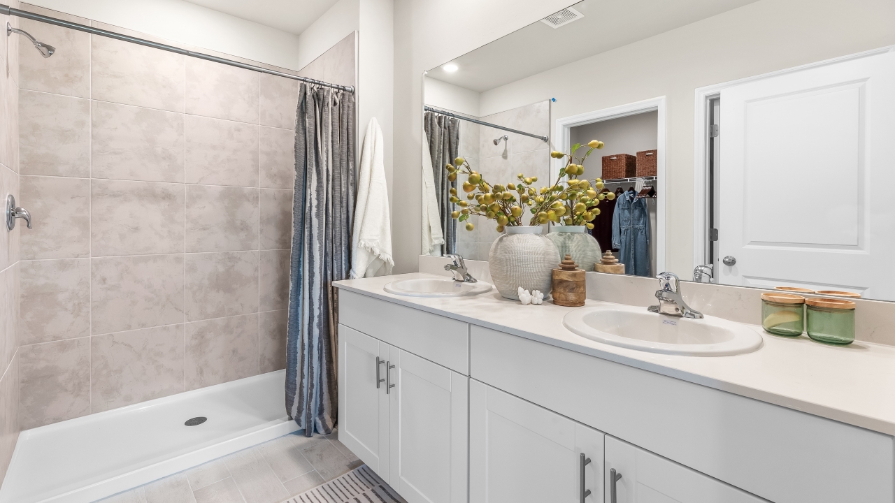 Inside of the Carrington Model in Central Parc