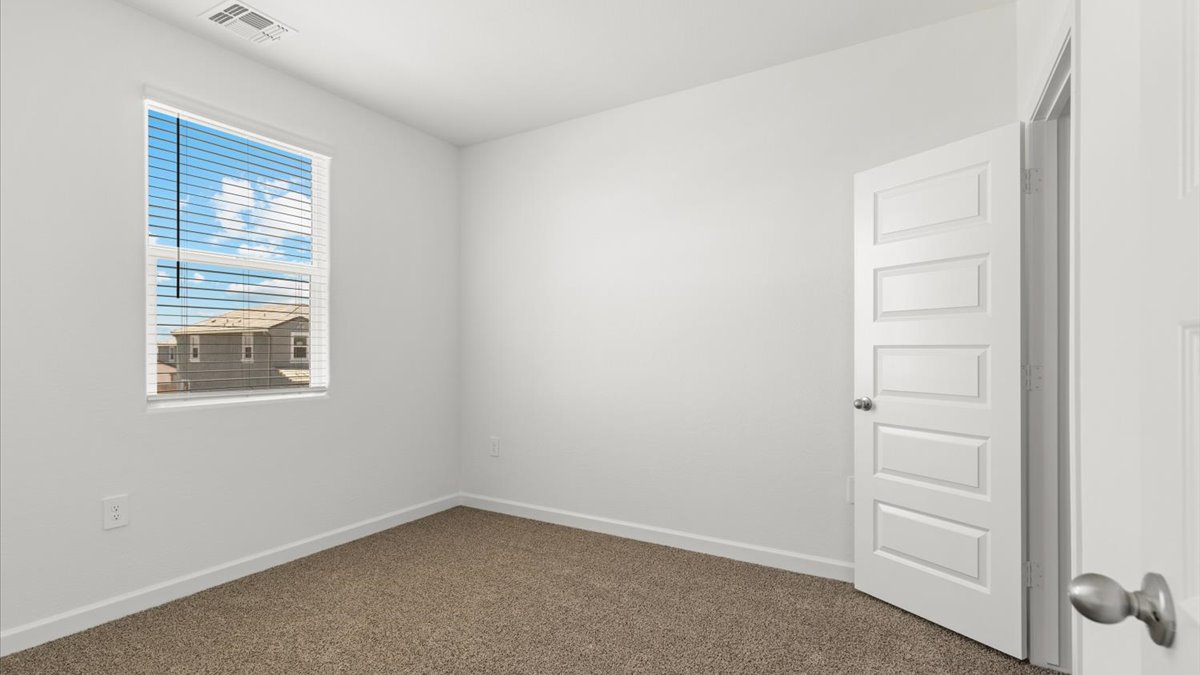 Guest bedroom