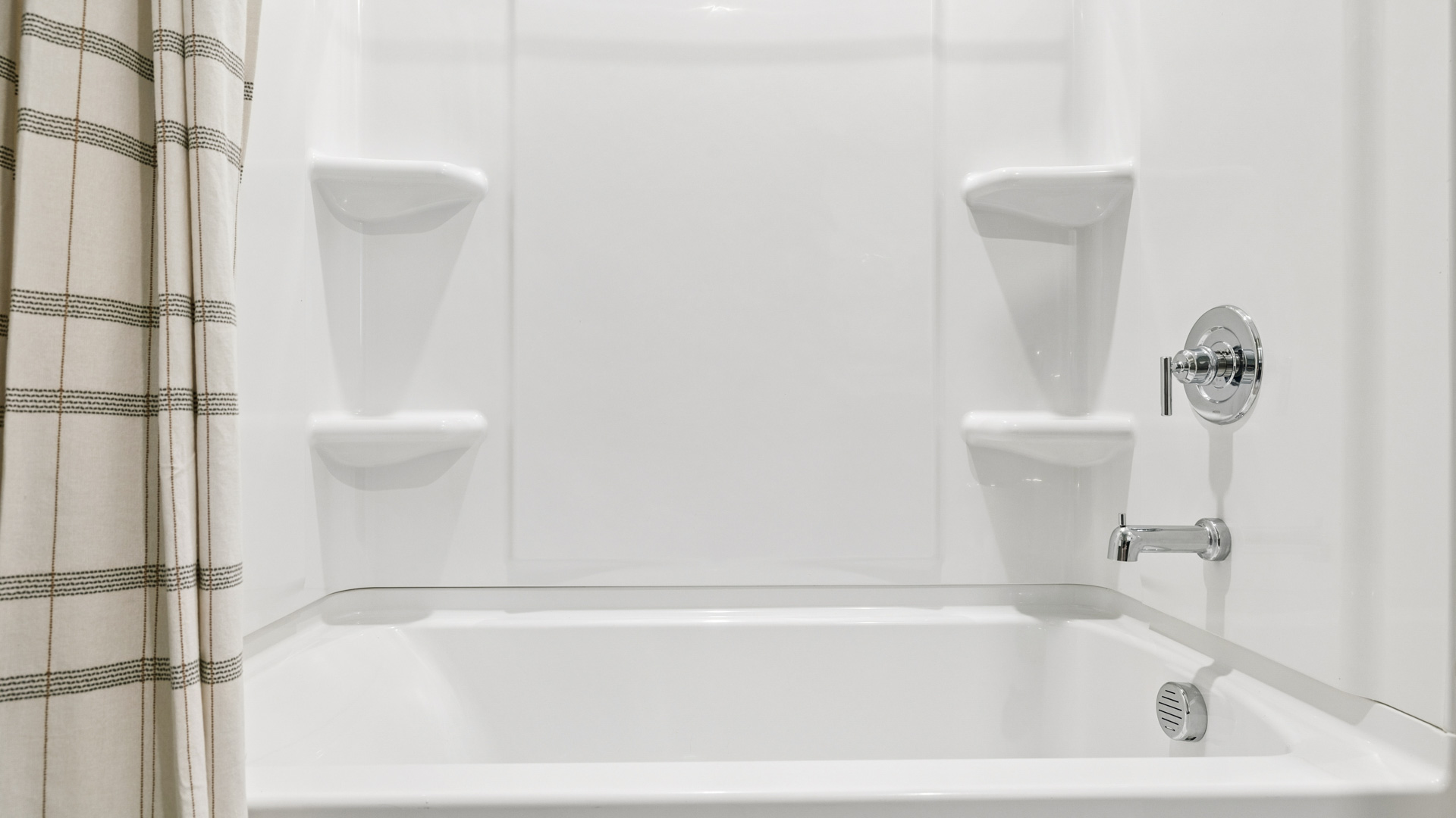secondary bathroom