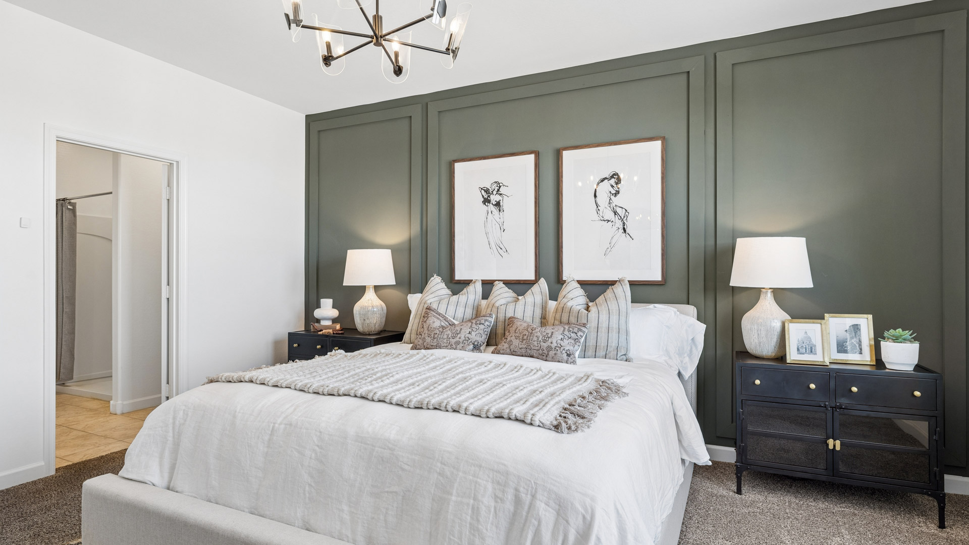 primary suite with walk in closet
