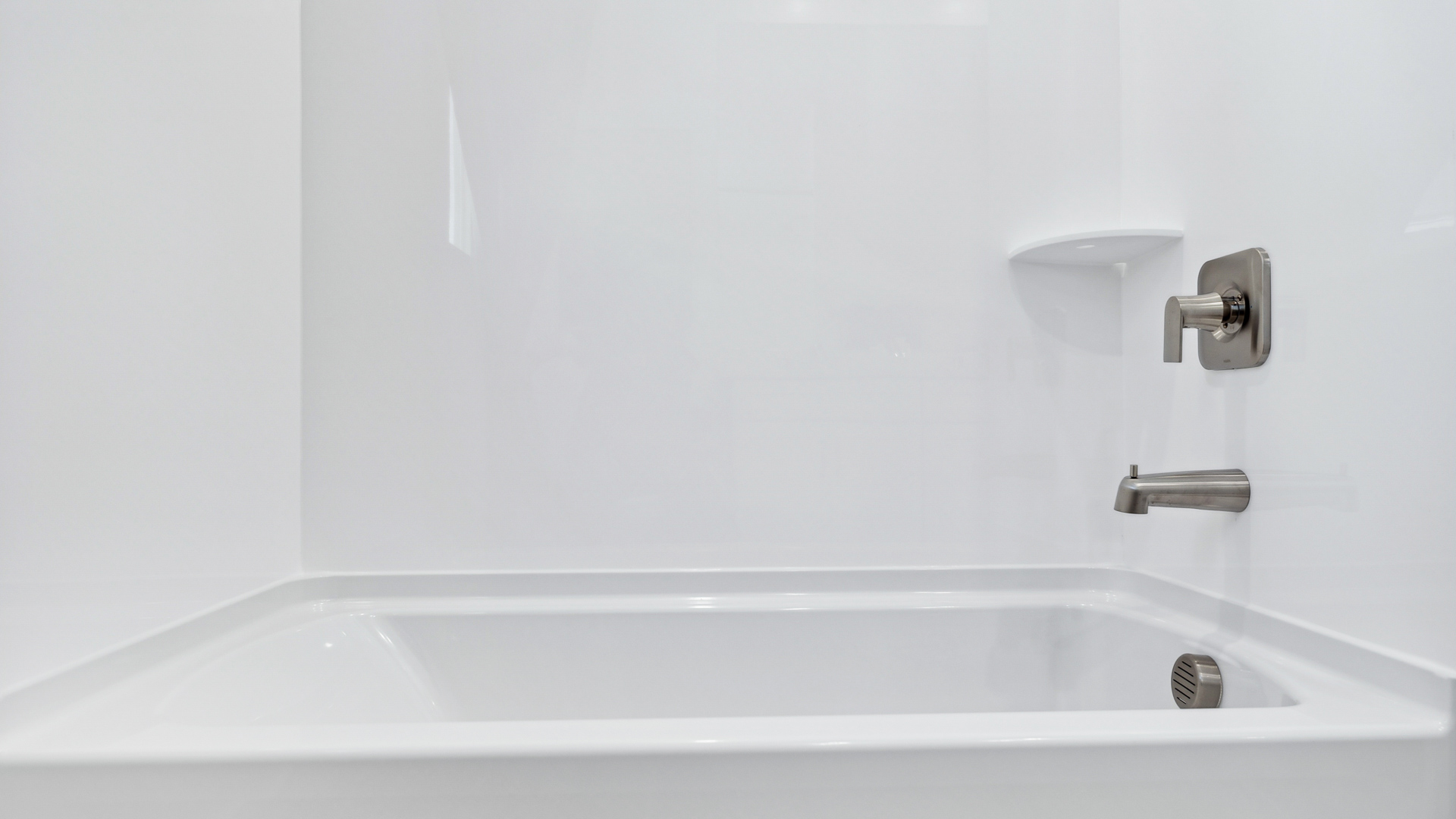 A well-designed bathroom emphasizing functionality and contemporary style.