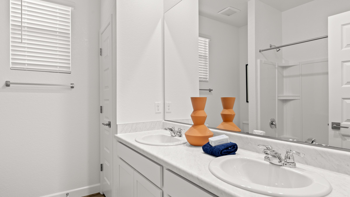 A well-designed bathroom emphasizing functionality and contemporary style.