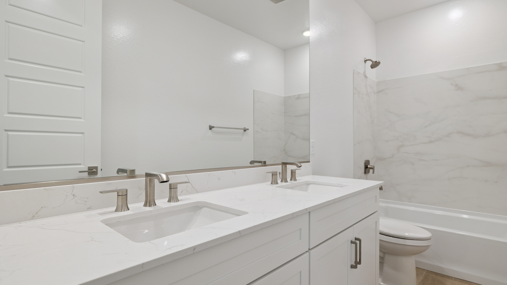 A well-designed bathroom emphasizing functionality and contemporary style.