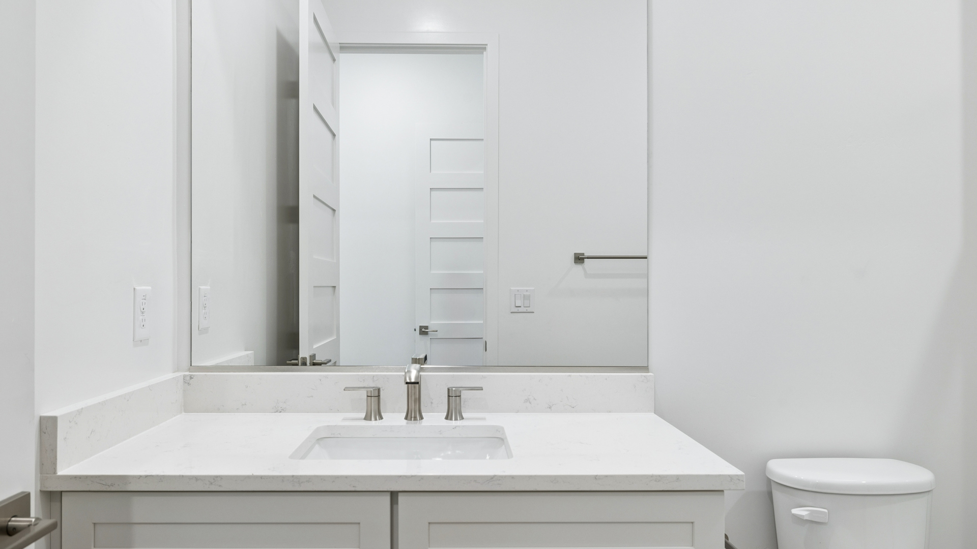 secondary bathroom