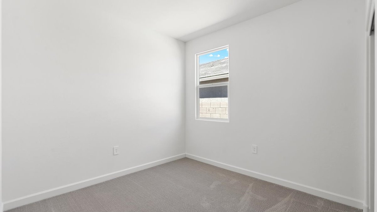 Bedroom 2, multi-use bedroom, study, flex-office, craft, entertainment, game room