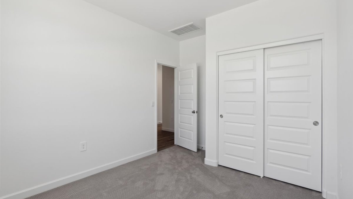 Bedroom 3, multi-use bedroom, study, craft space, flex-office, entertainment, game room