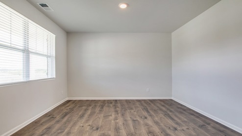 Flex room in new single family home