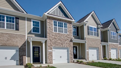 Medford townhome front view of exterior in Woodbridge Glen