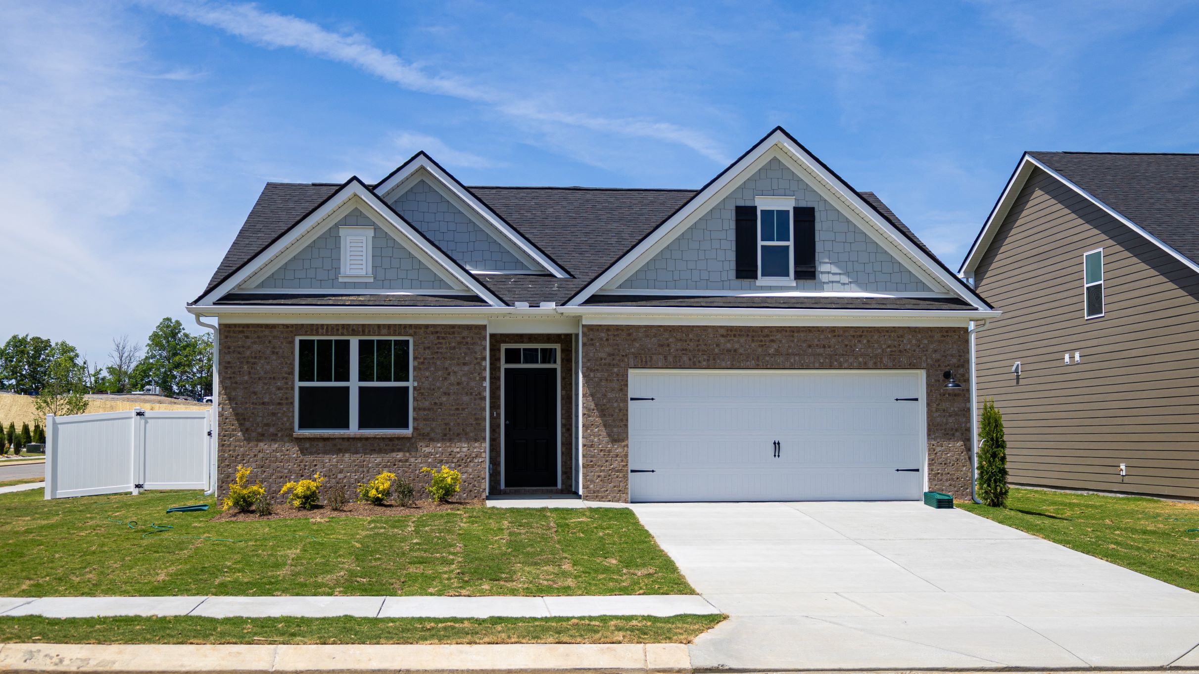4100 Amelia Lane exterior