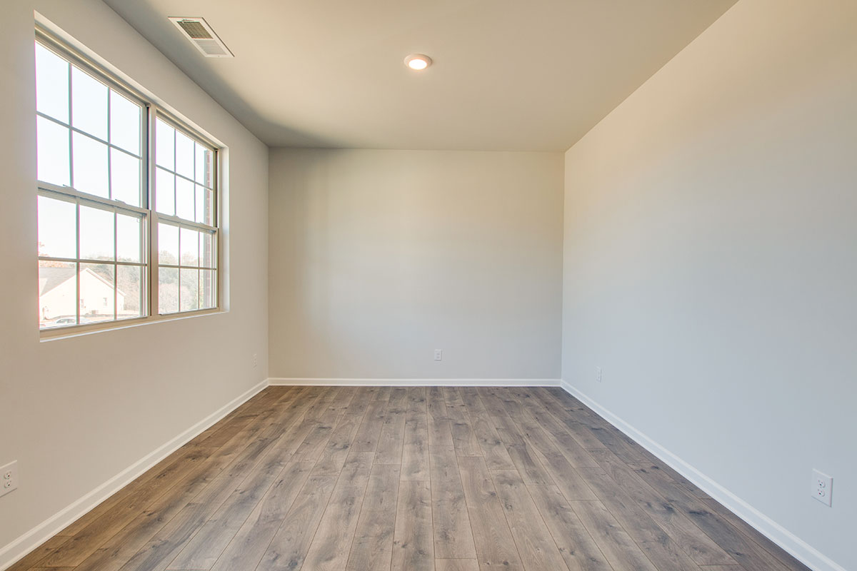 Open view room in two-story home