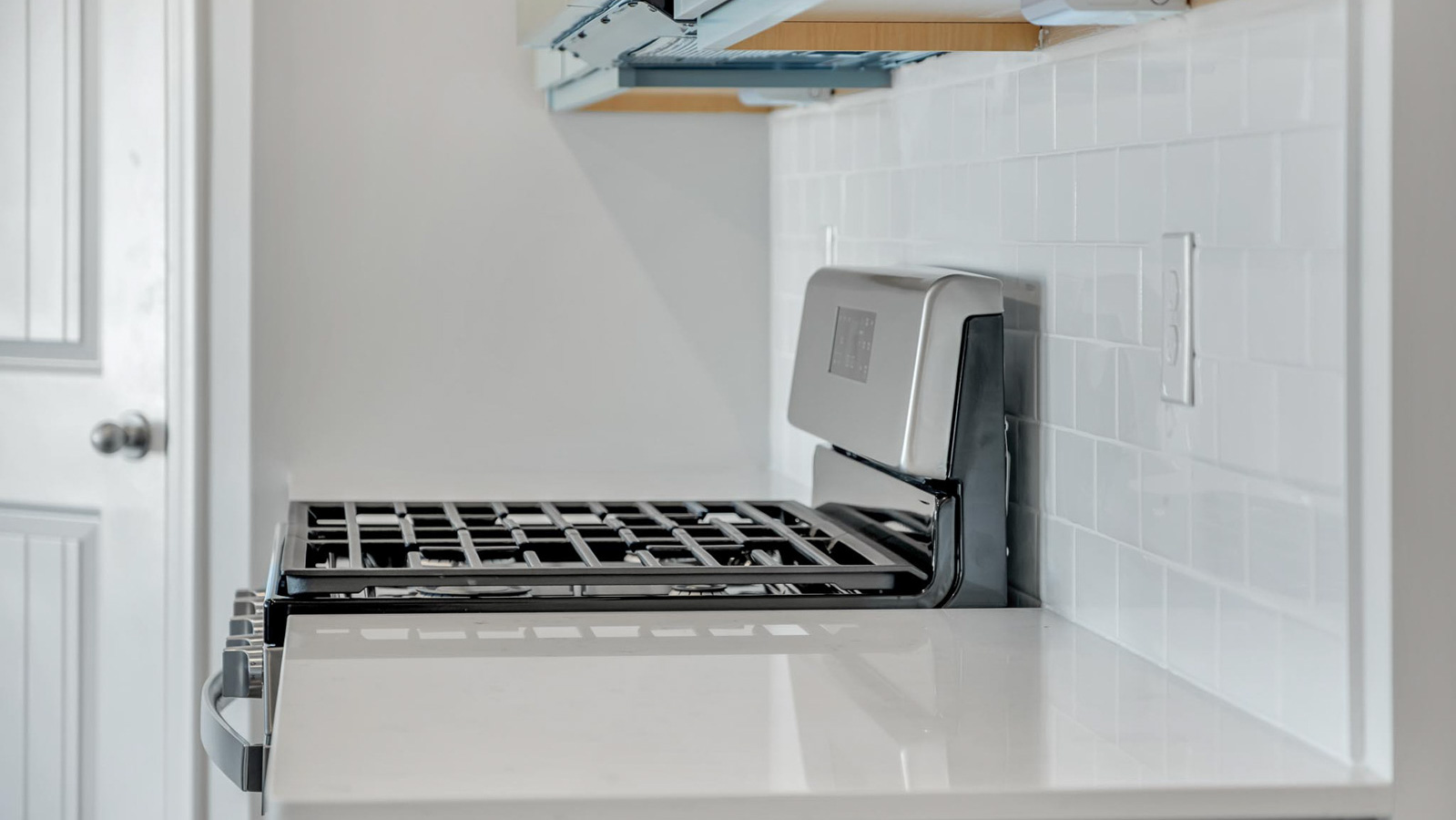 Modern kitchen with quartz countertops