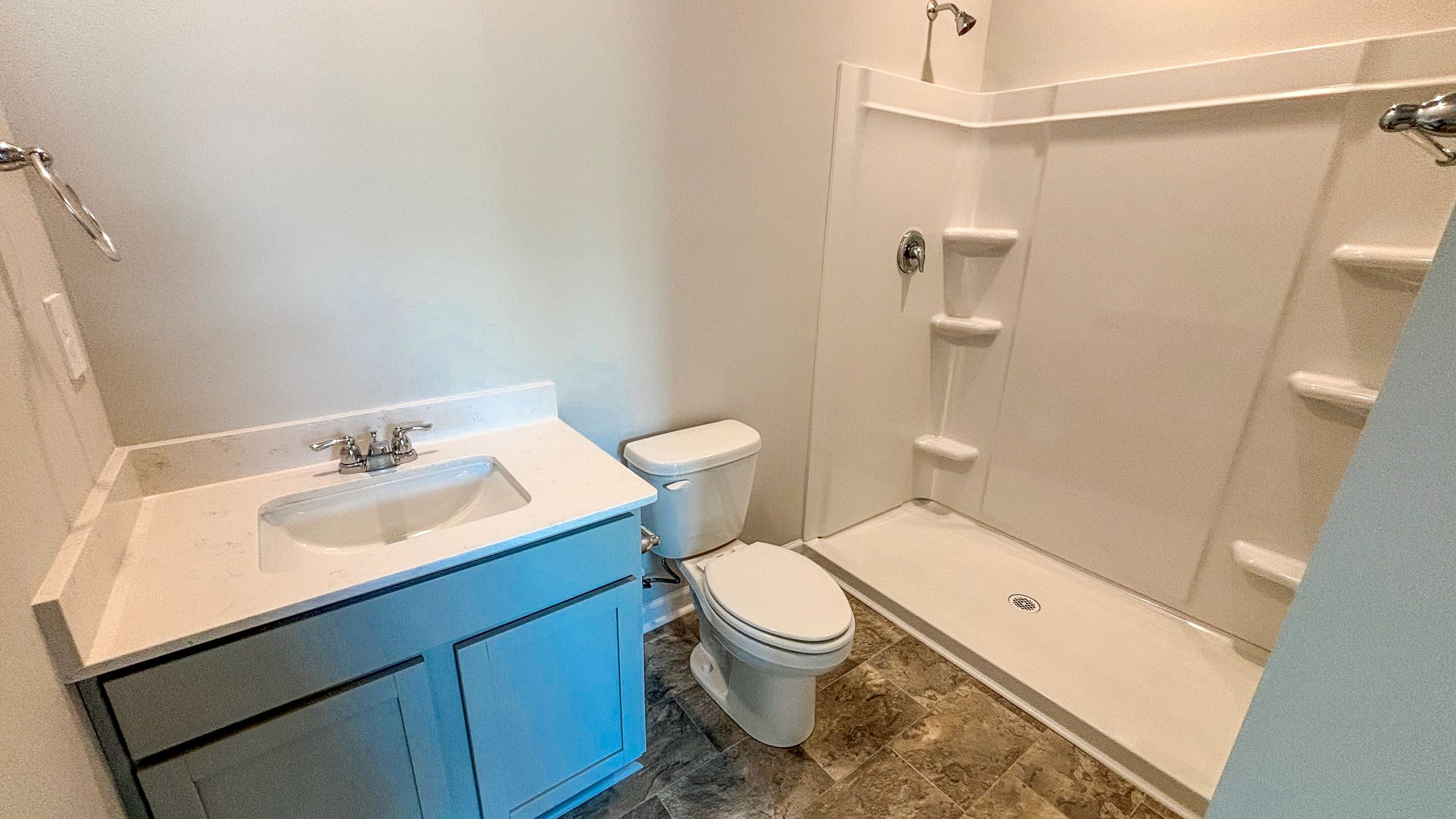 Bathroom with quartz countetops