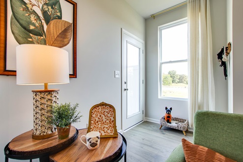 Foyer in new, modern open concept tonwhome