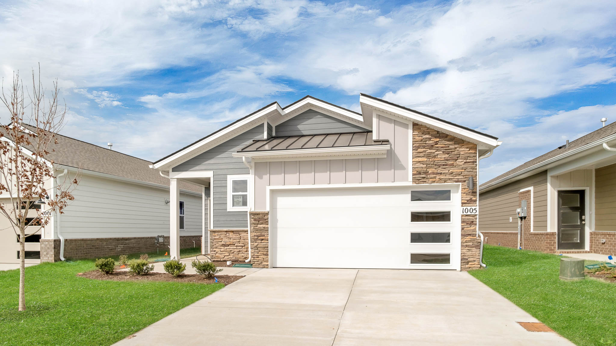 305 APOLLO PVT WAY exterior