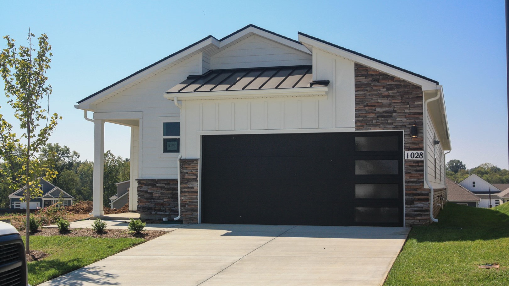 325 APOLLO PVT WAY exterior