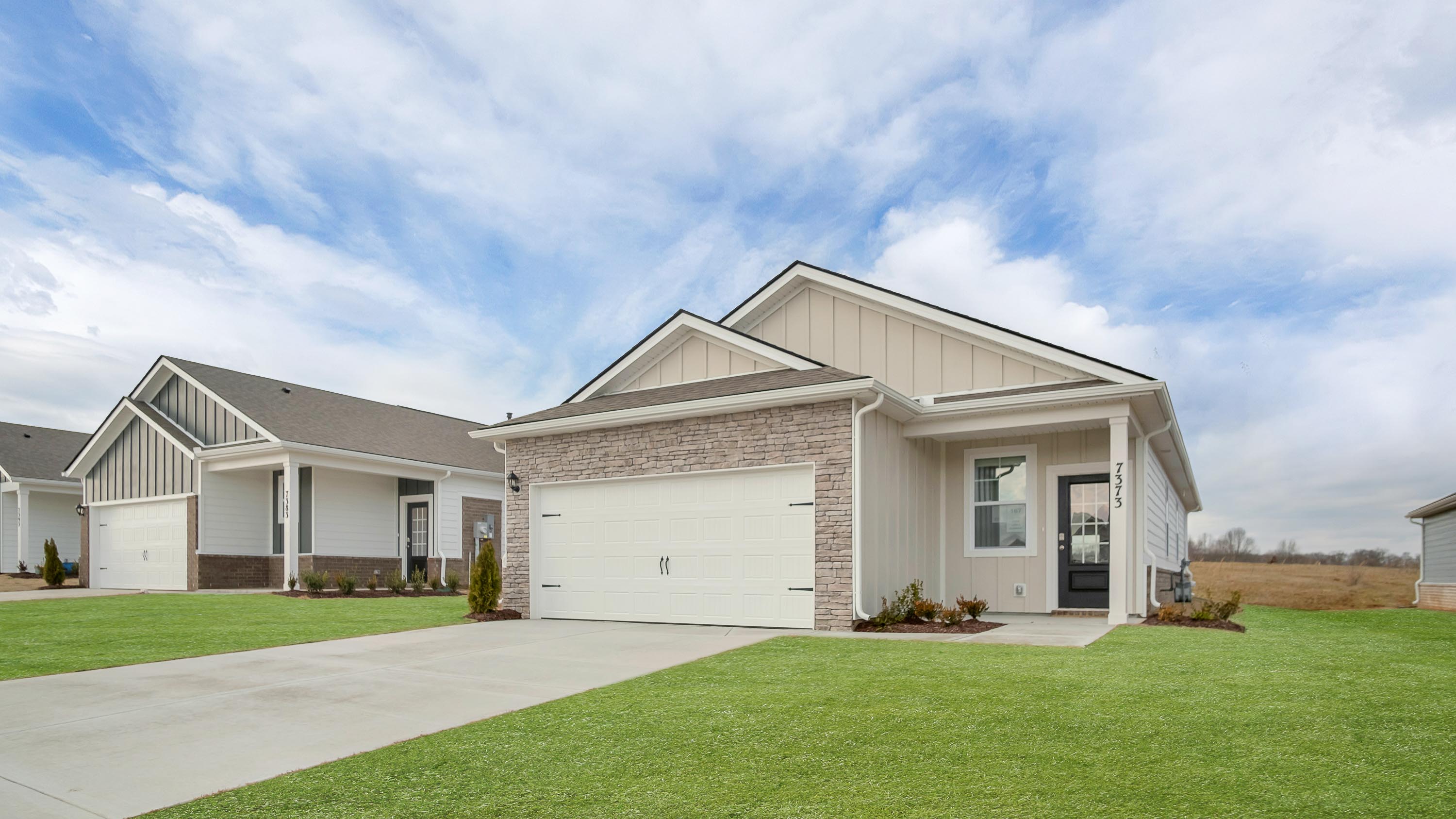 318 LONDON COURT exterior
