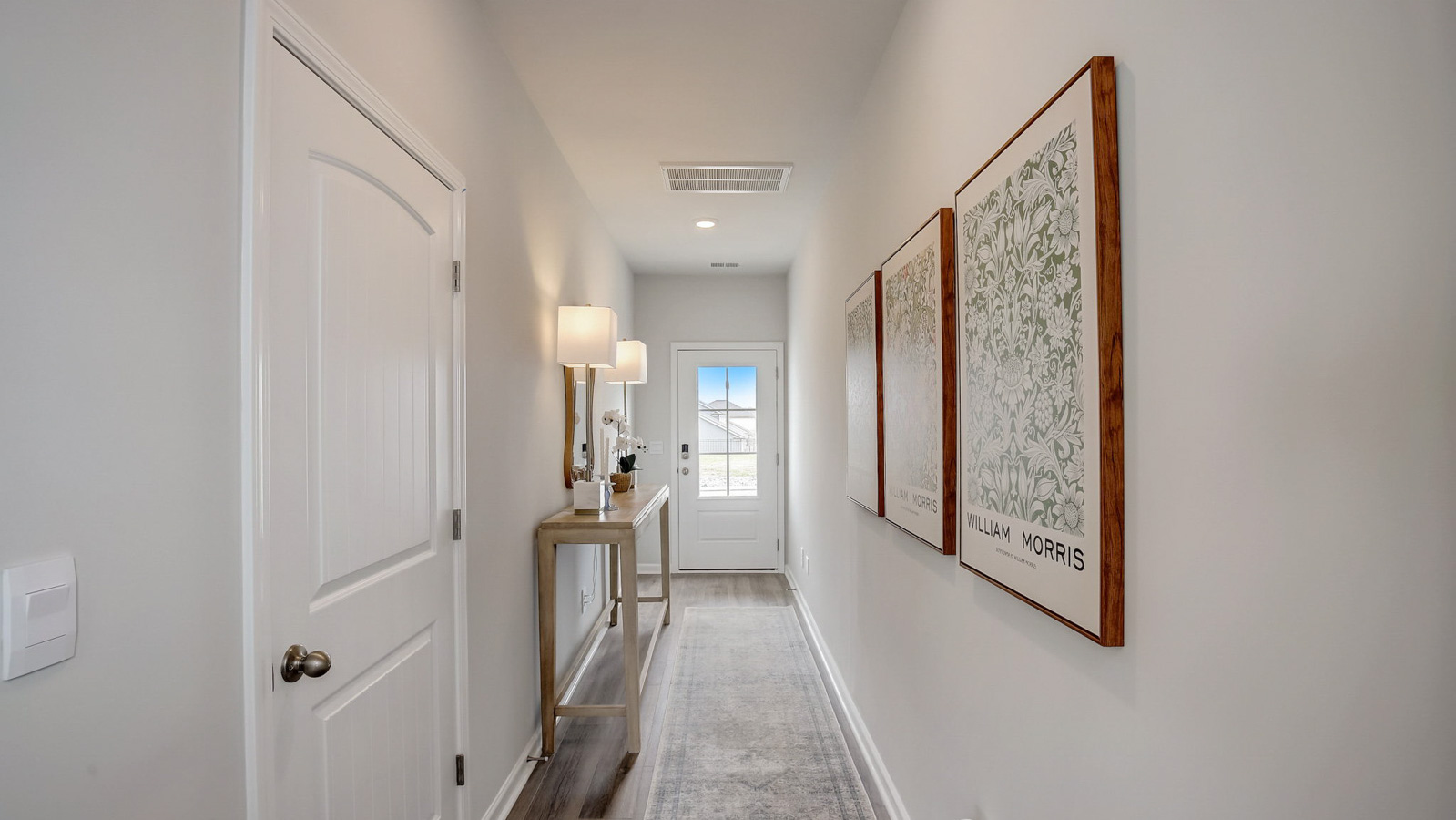 Entry area in modern, open concept new construction home