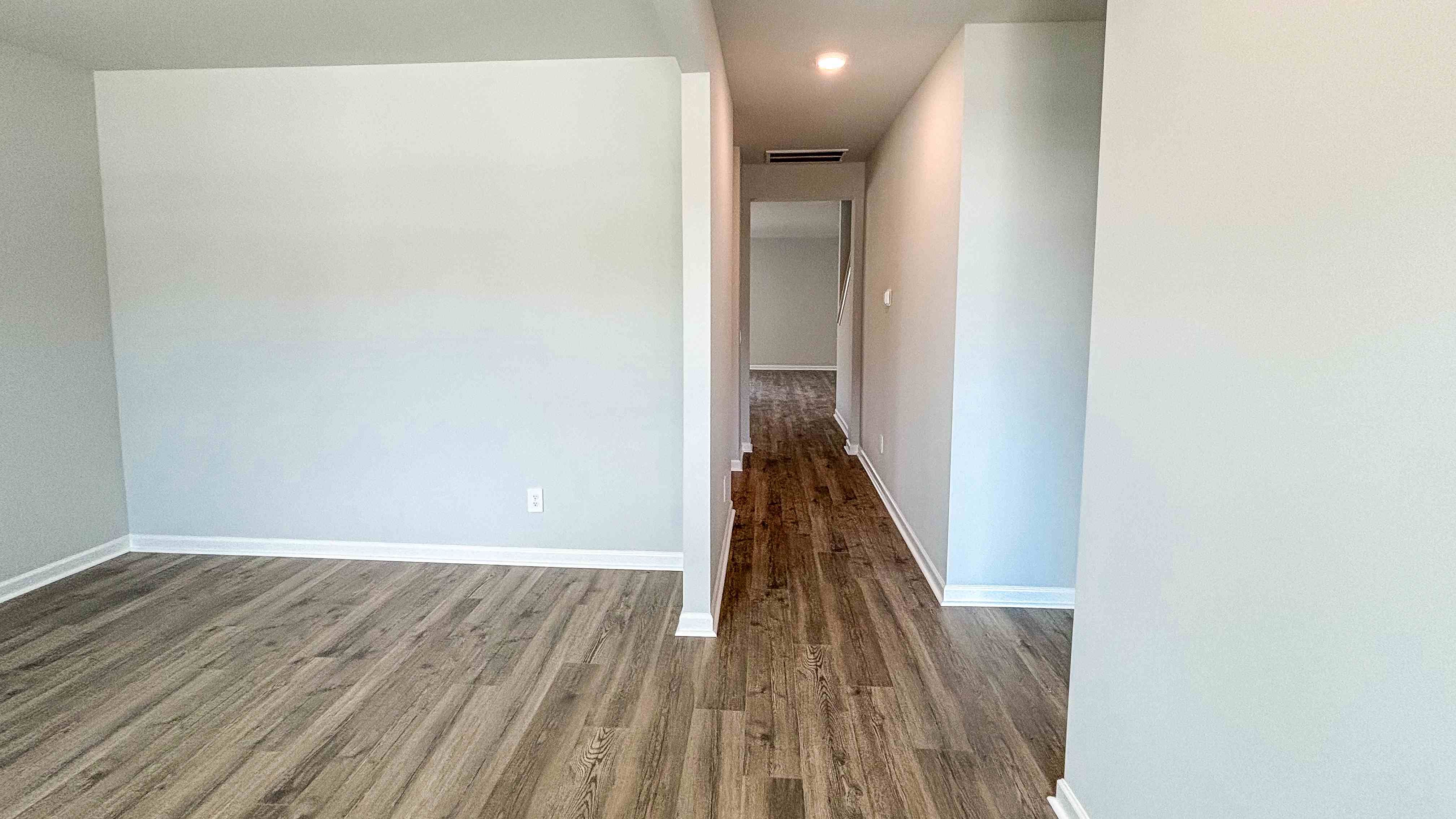 Flex room with windows in new, modern home