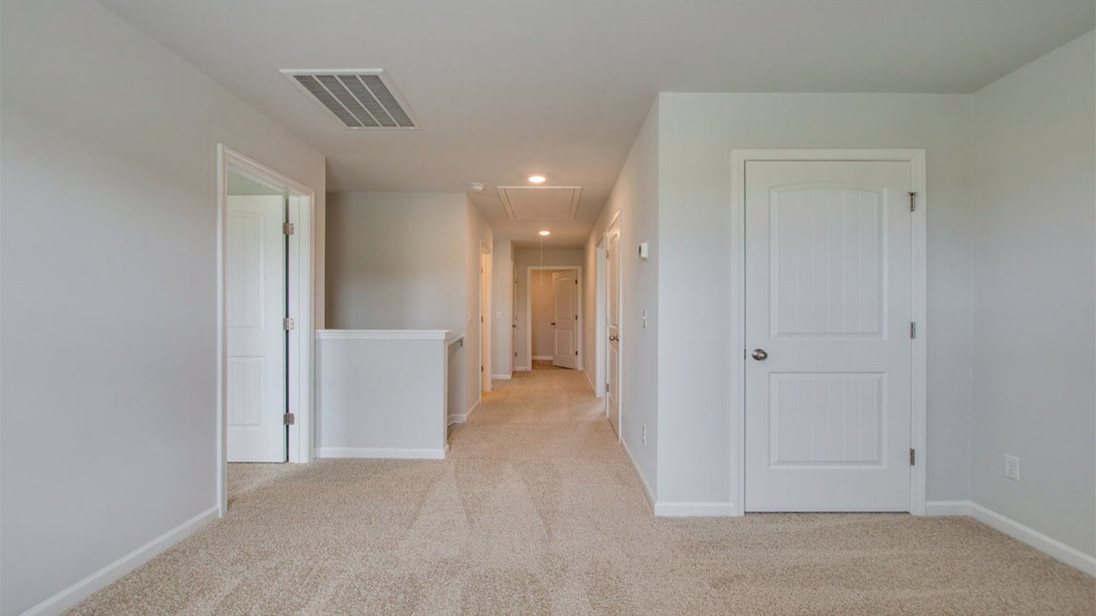 Flex room with windows in new, modern home