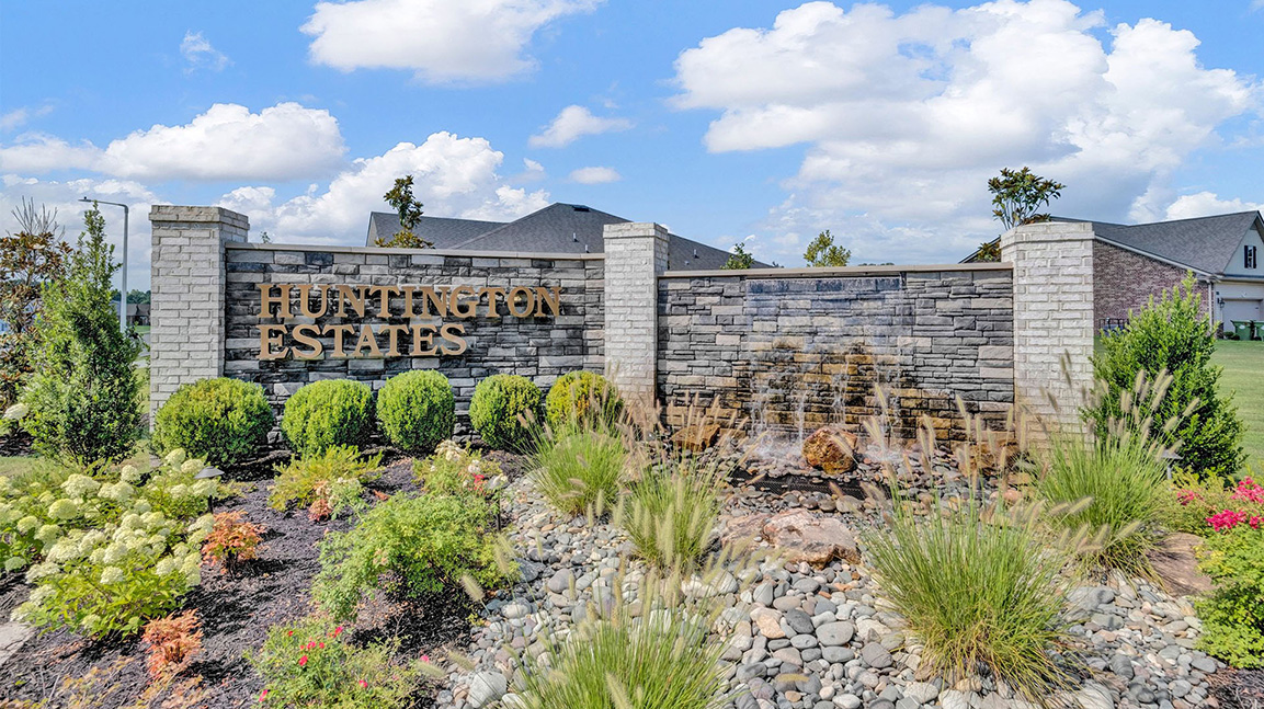 Entry monument at Huntington Estates