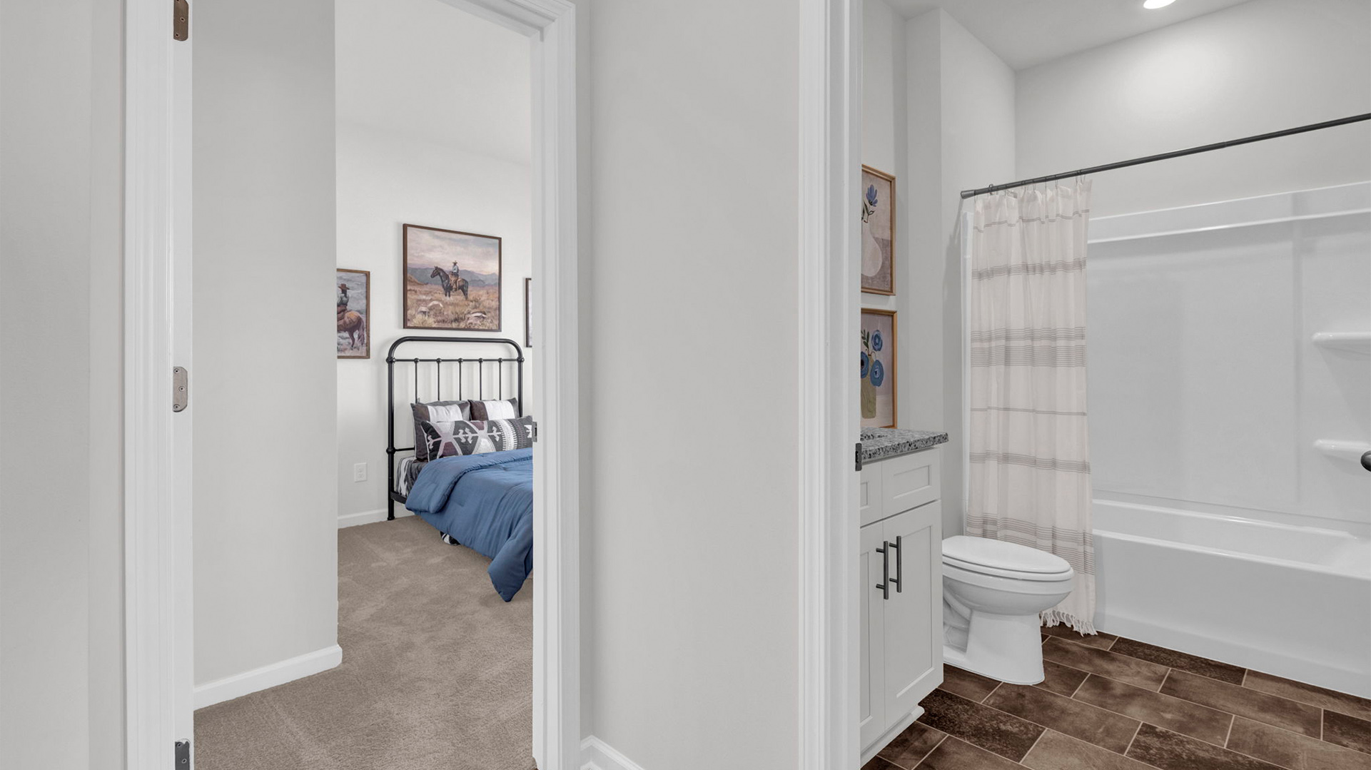 Foyer entering into the bathroom