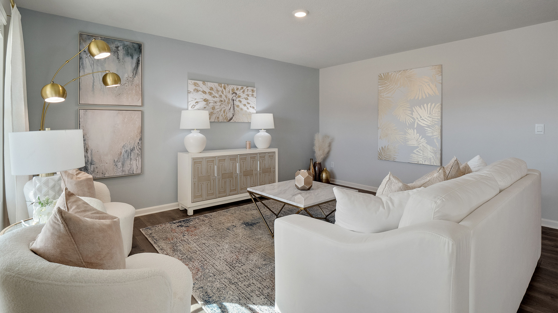 Spacious living room for optimal seating