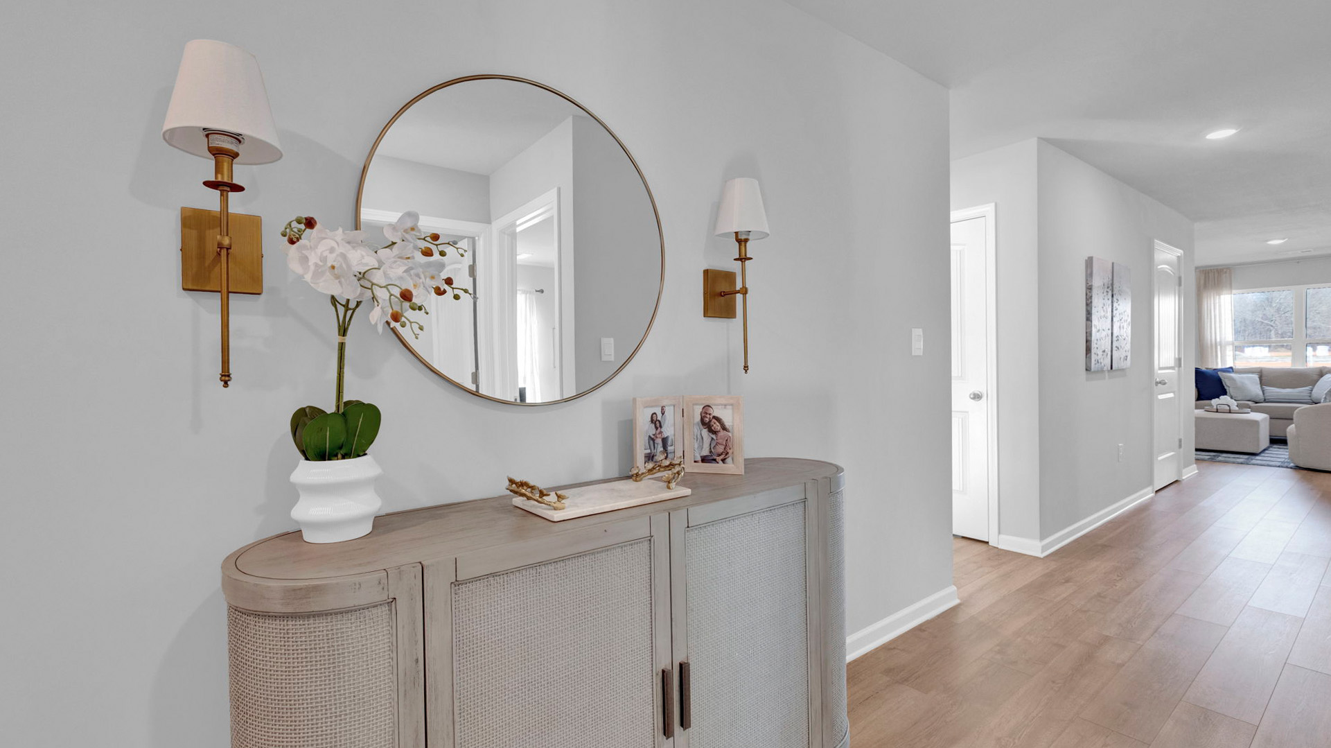 Front door entryway of the Freeport model