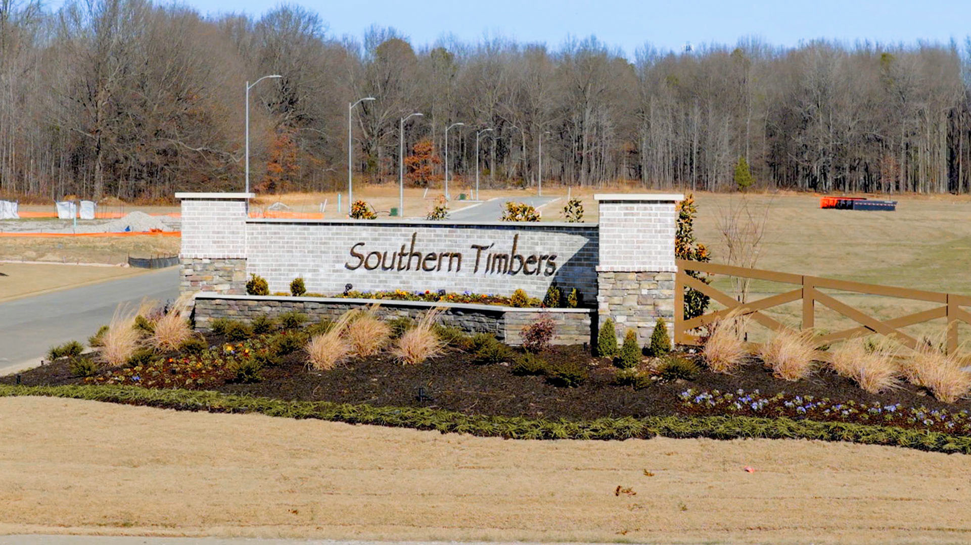 Beautiful entry monument at SOuthern timbers
