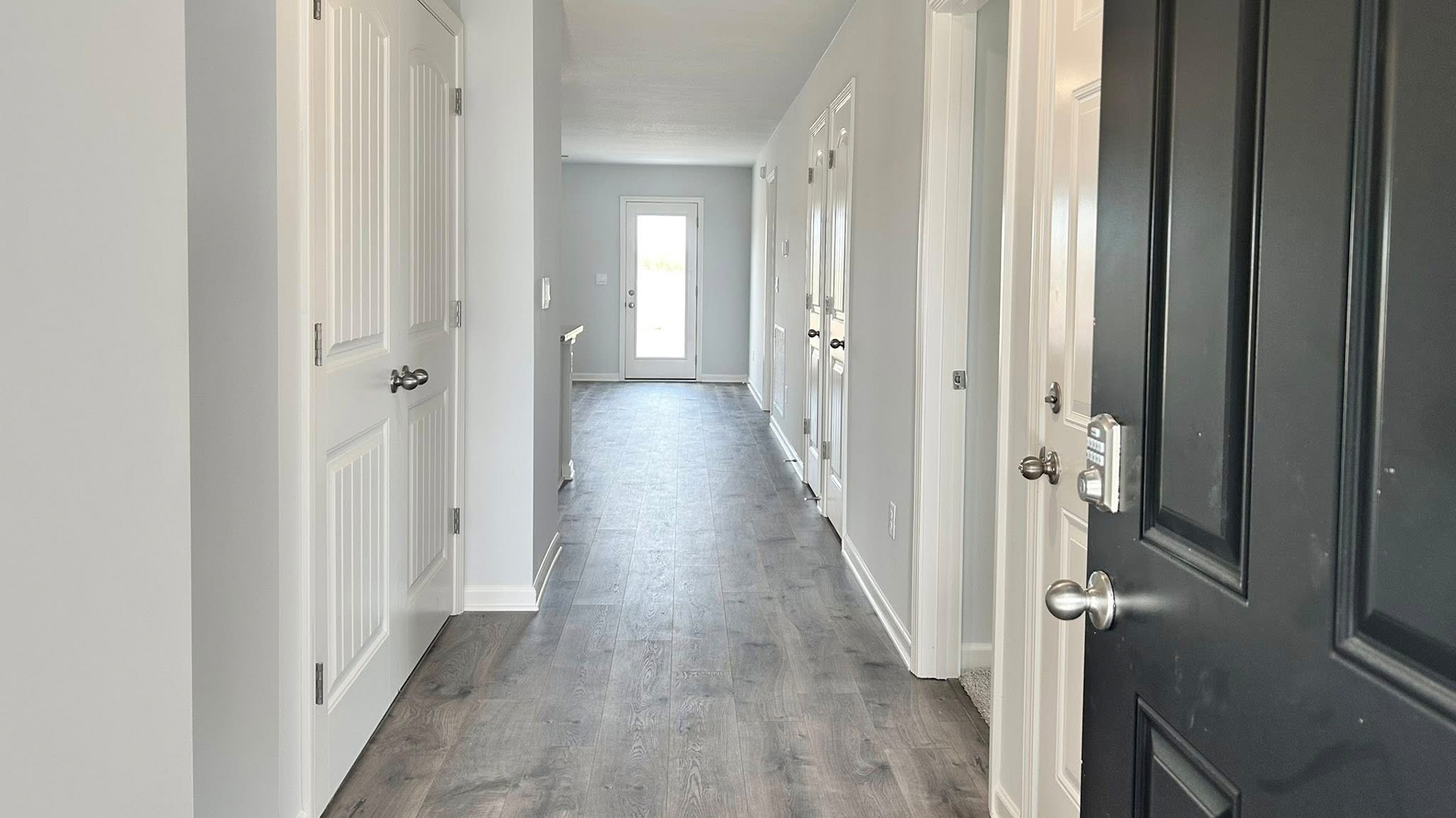 Front door entry of the Greenbriar plan in Chickasaw Trails