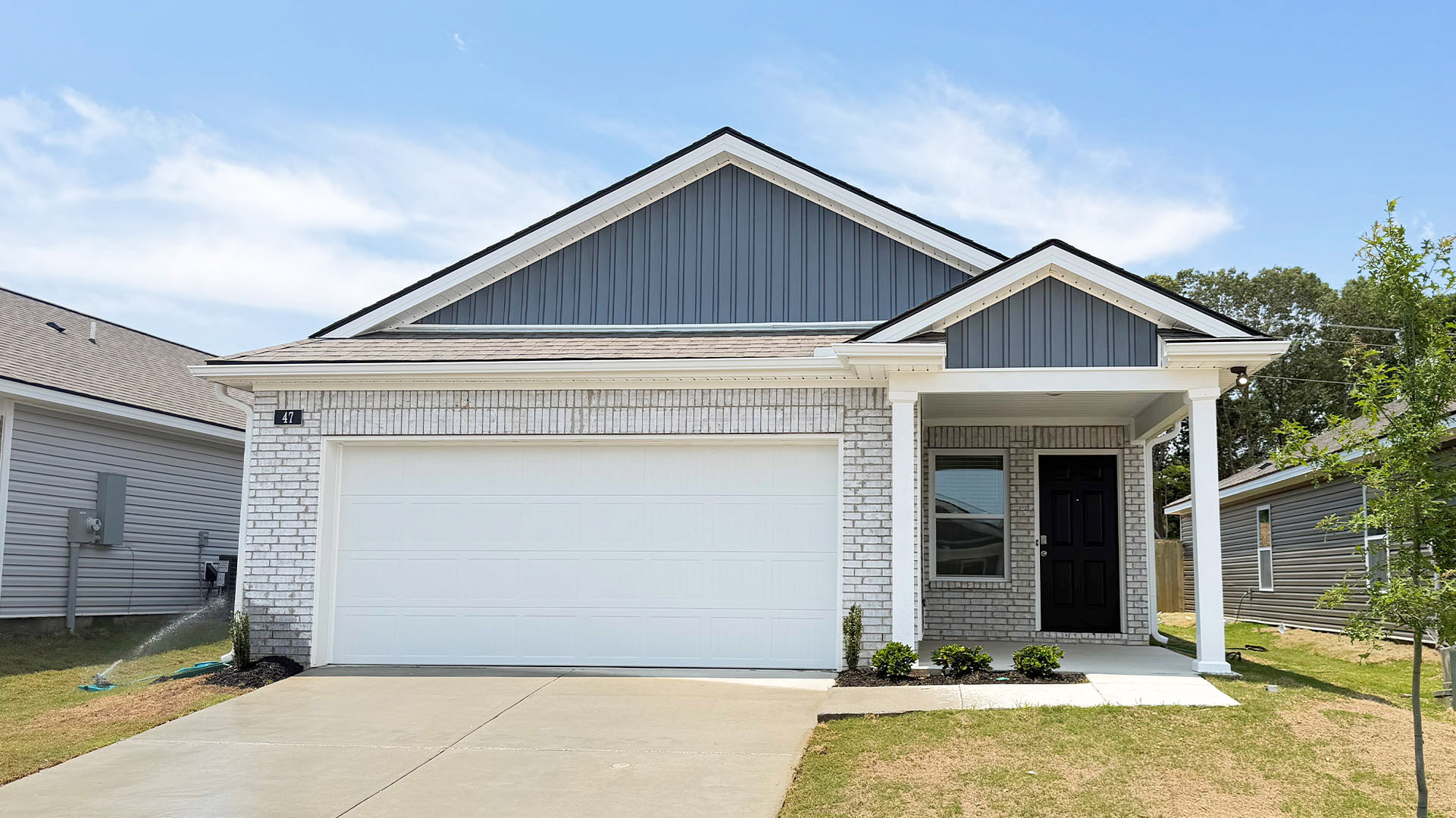 32 MCGILVERY DR exterior