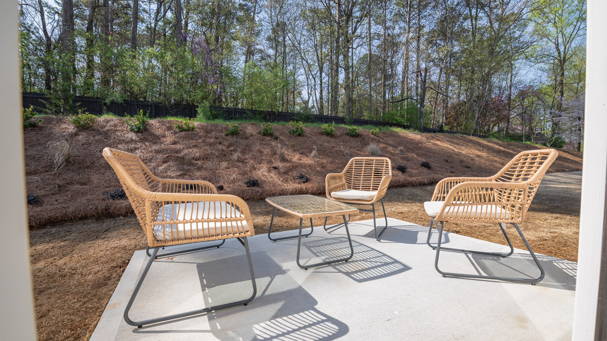 Covered patio perfect for entertaining