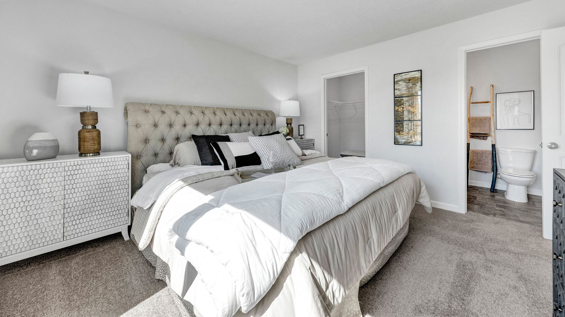 Beautiful primary comfortably fits a king size bed