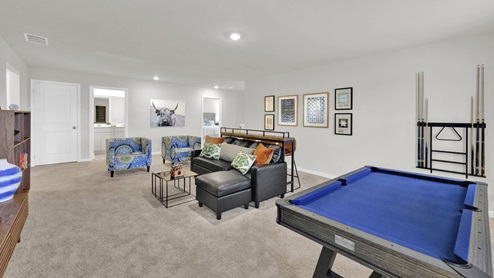 Upstairs loft space with pool table