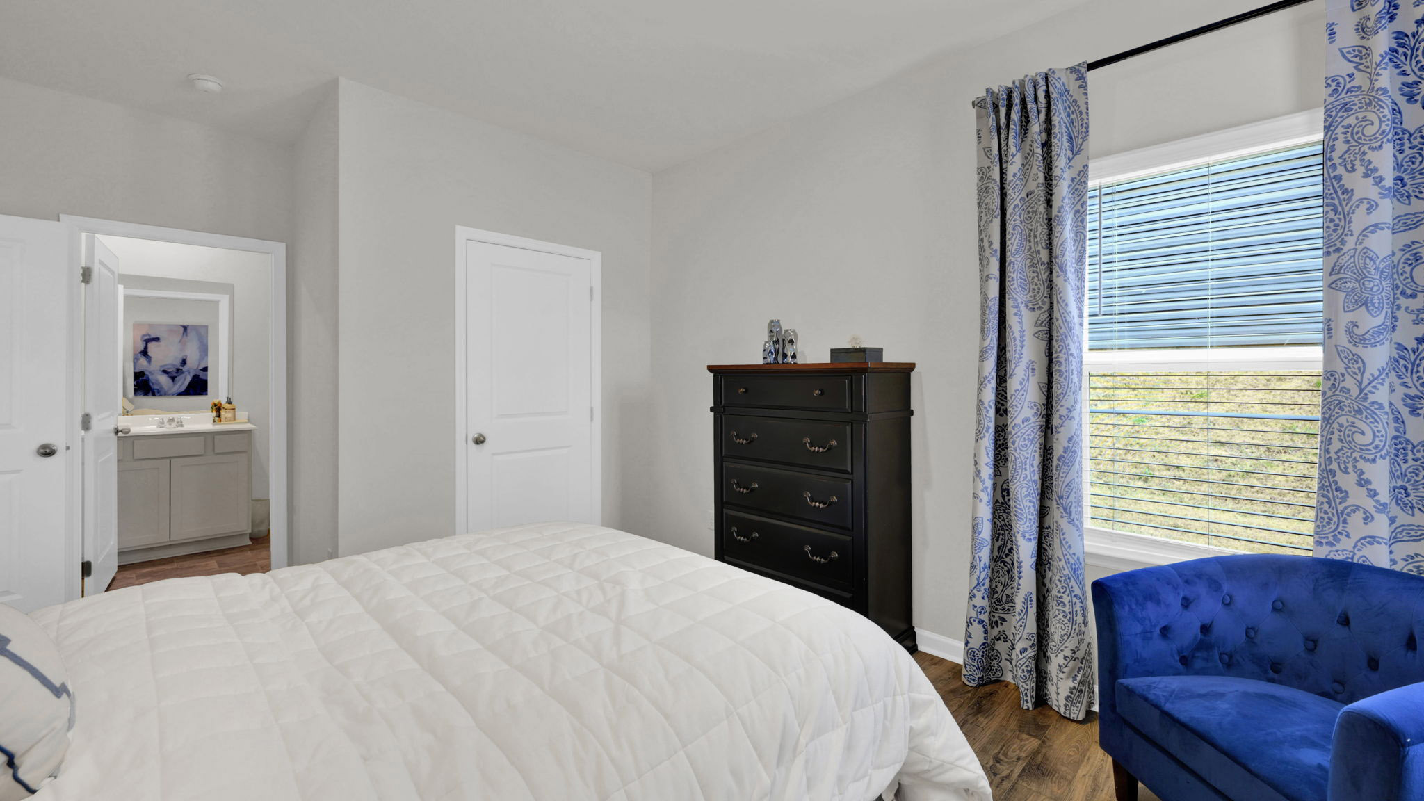 bedroom with walk-in closet