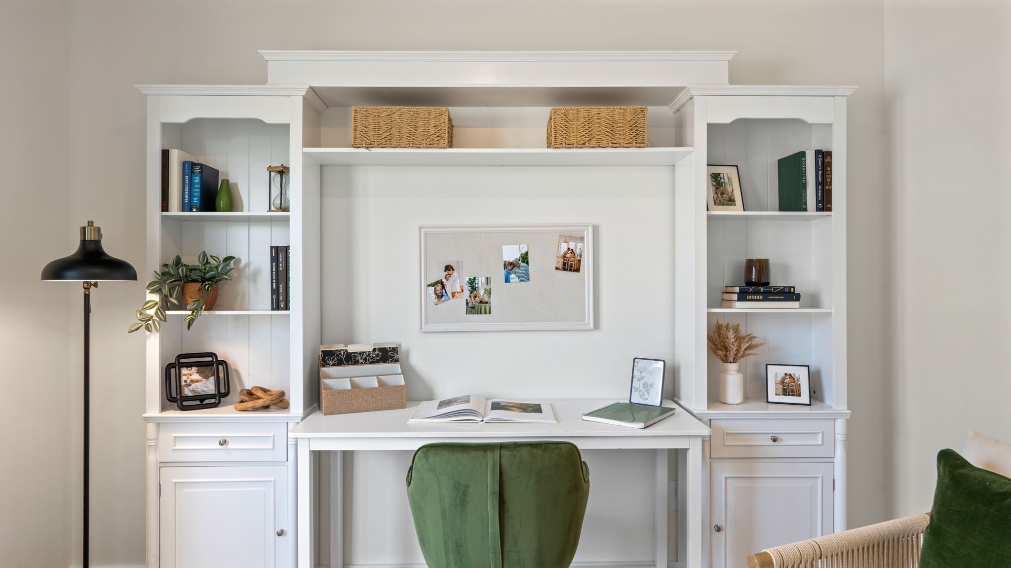 bedroom/ office with double window and closet
