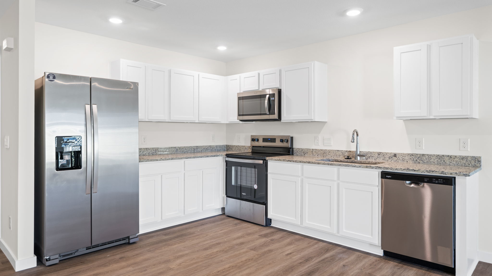kitchen with stainles steel appliances
