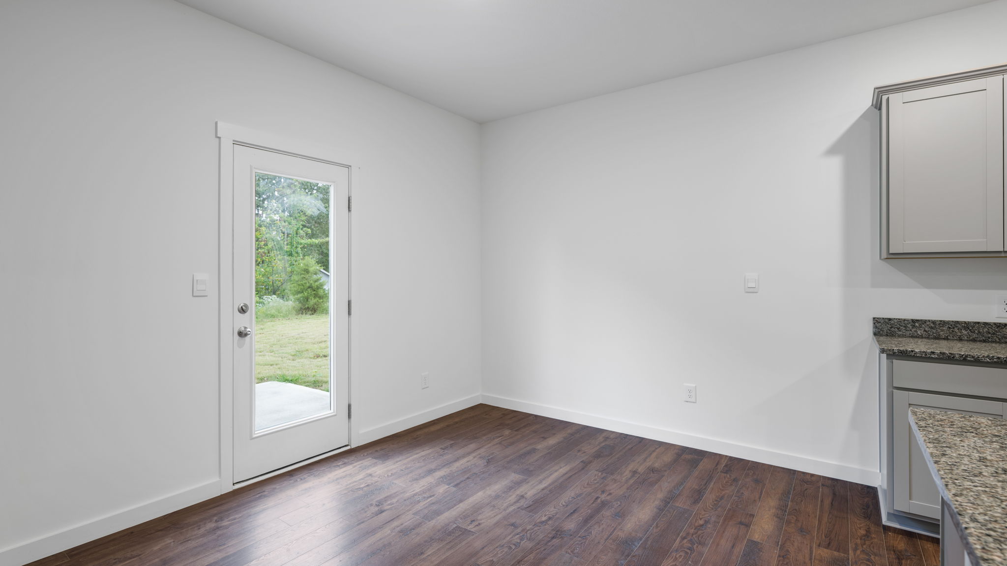 Dining area off kitchen