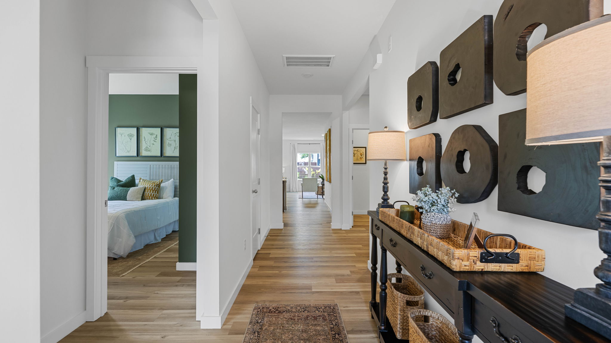 Entry way with LVP
