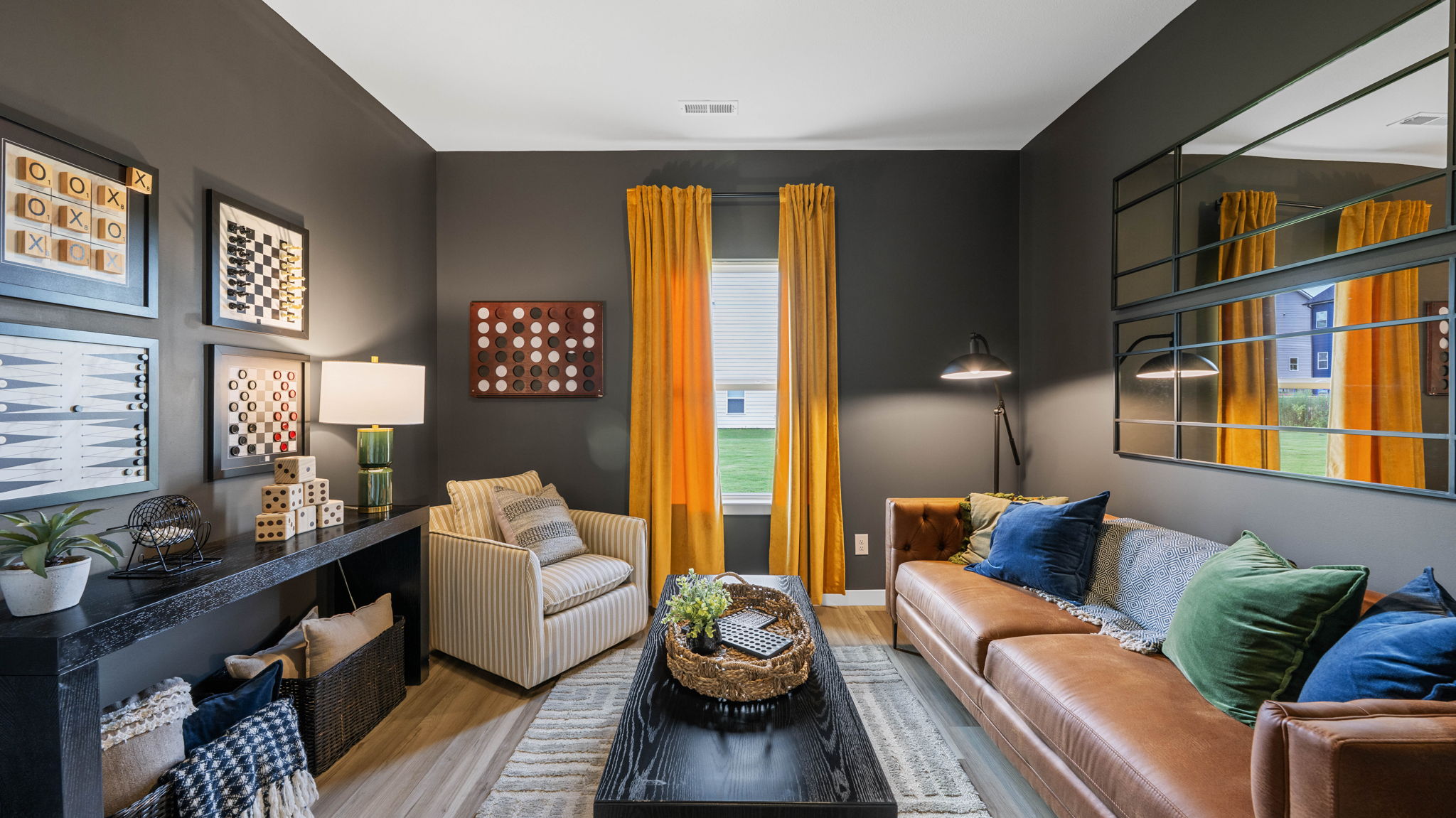 Guest room with single window
