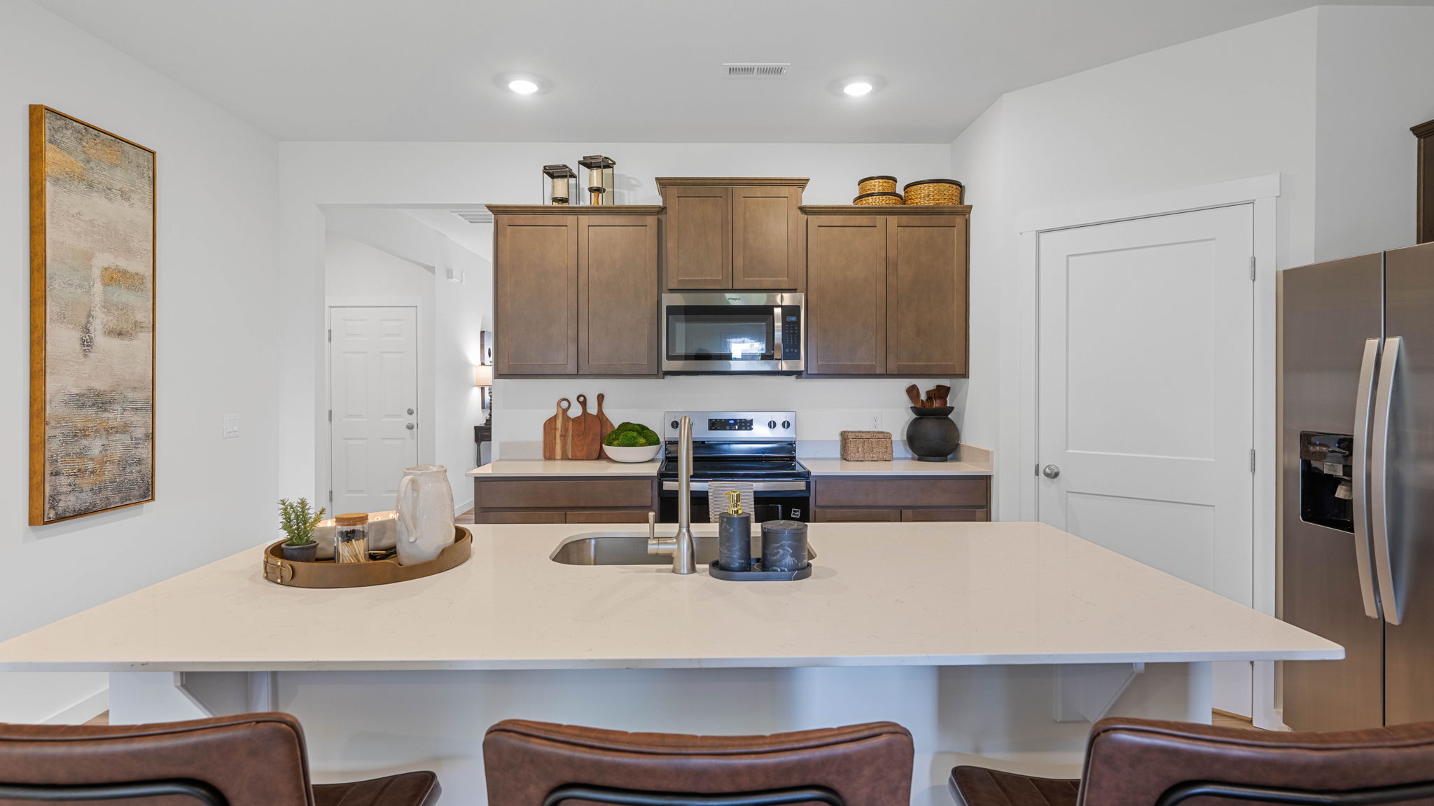 Kitchen with large island