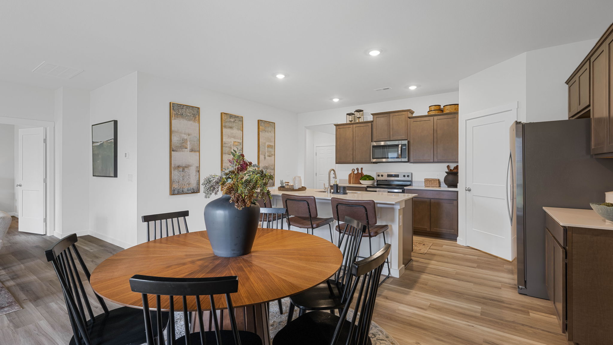Dining area off kitchen