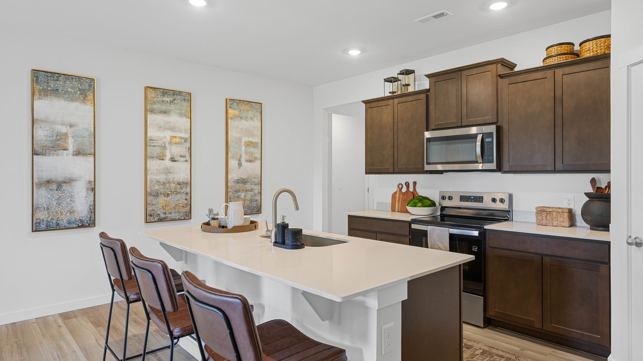 Kitchen with large island