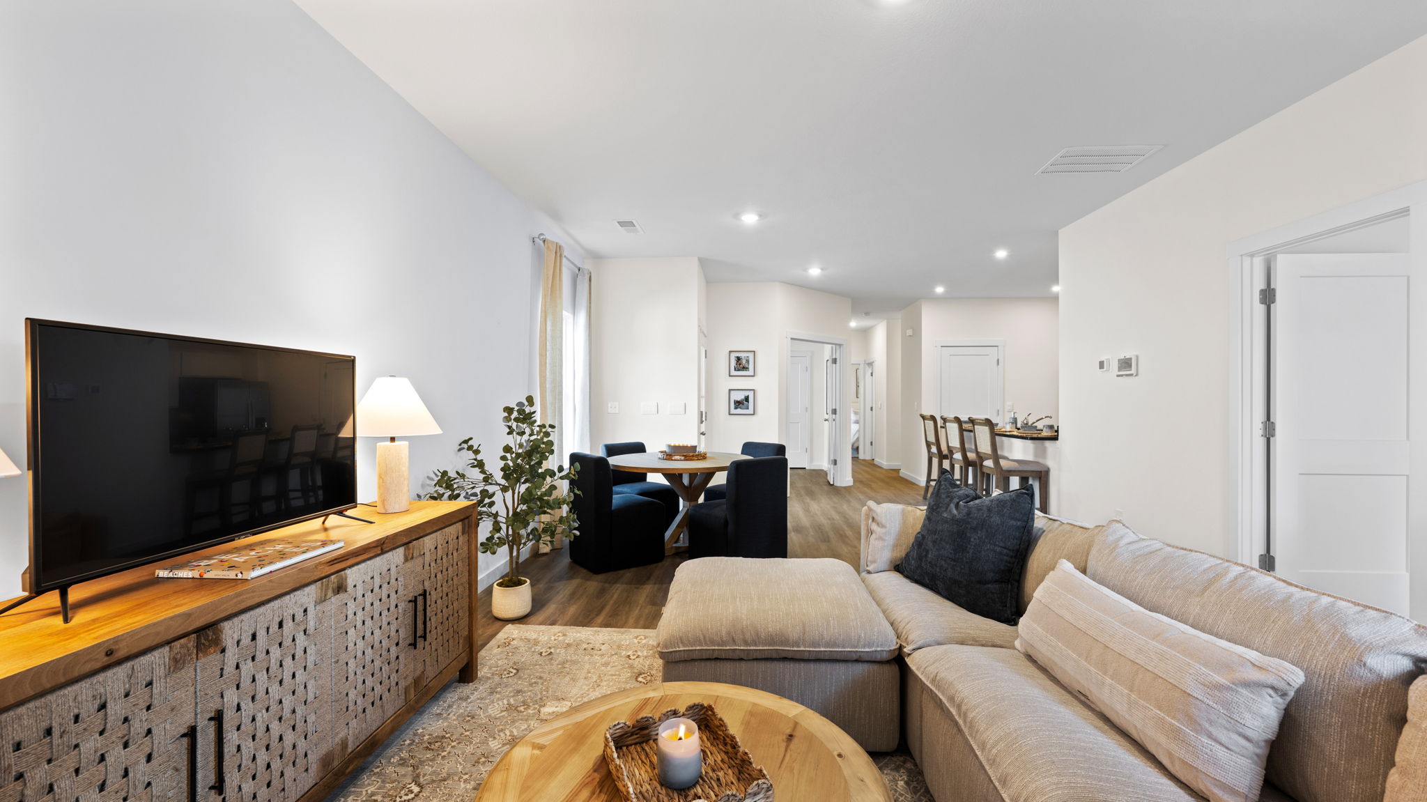 living room opens into the breakfast area